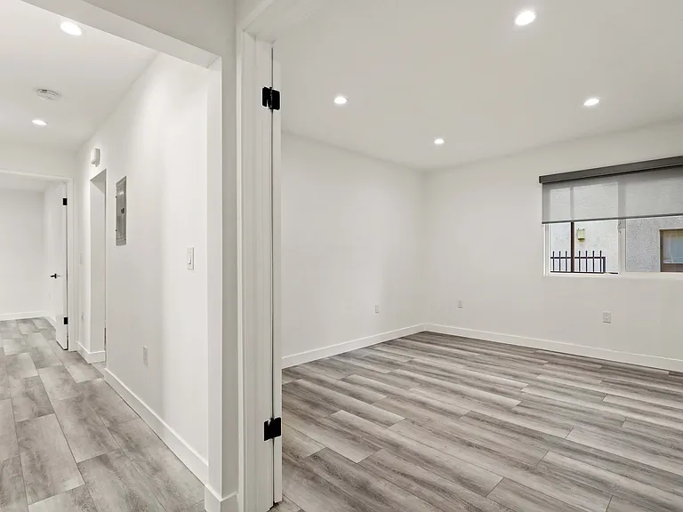 410 Lucas Ave #S — Photo 10
