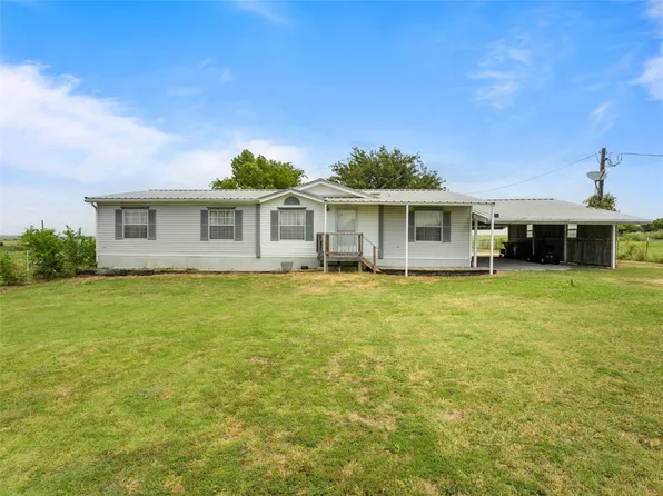 6722 Sky Rd, Joshua, TX 76058