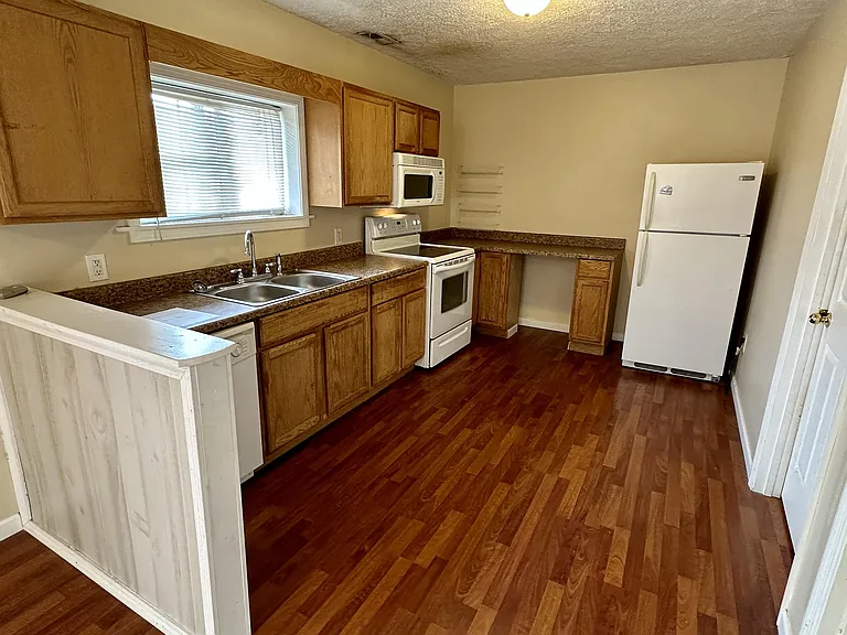 924 Rear 11 Ave #3 — Photo 2