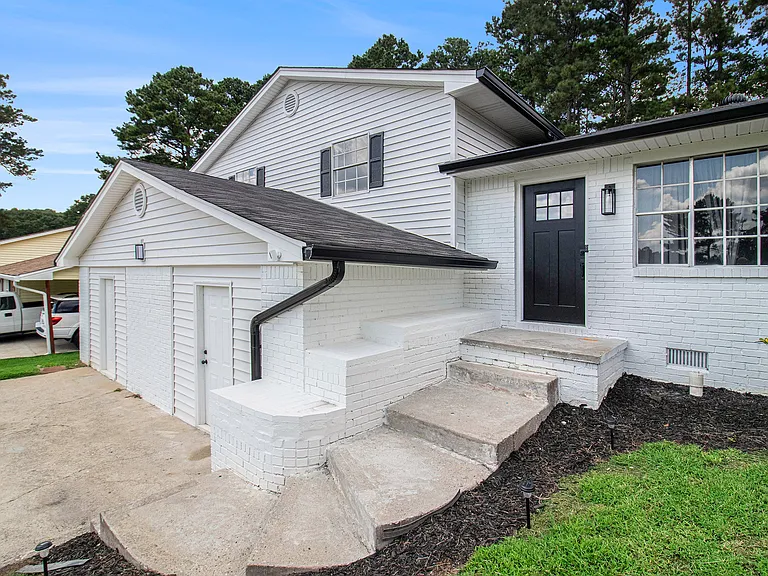 3735 Benchmark Dr — Photo 5