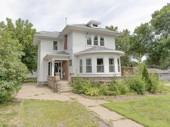 902 White St, Jackson, MN 56143