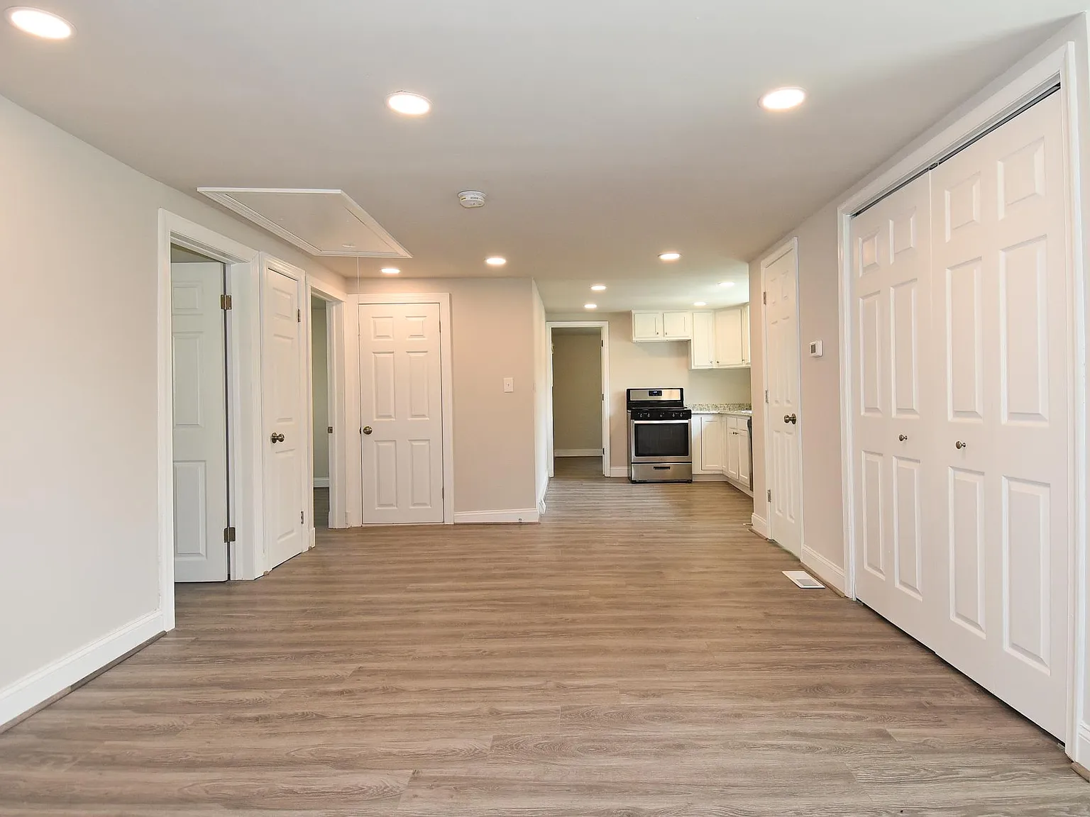 2 bed, 1.5 bath, 1000 sqft, $1,895 — Photo 2