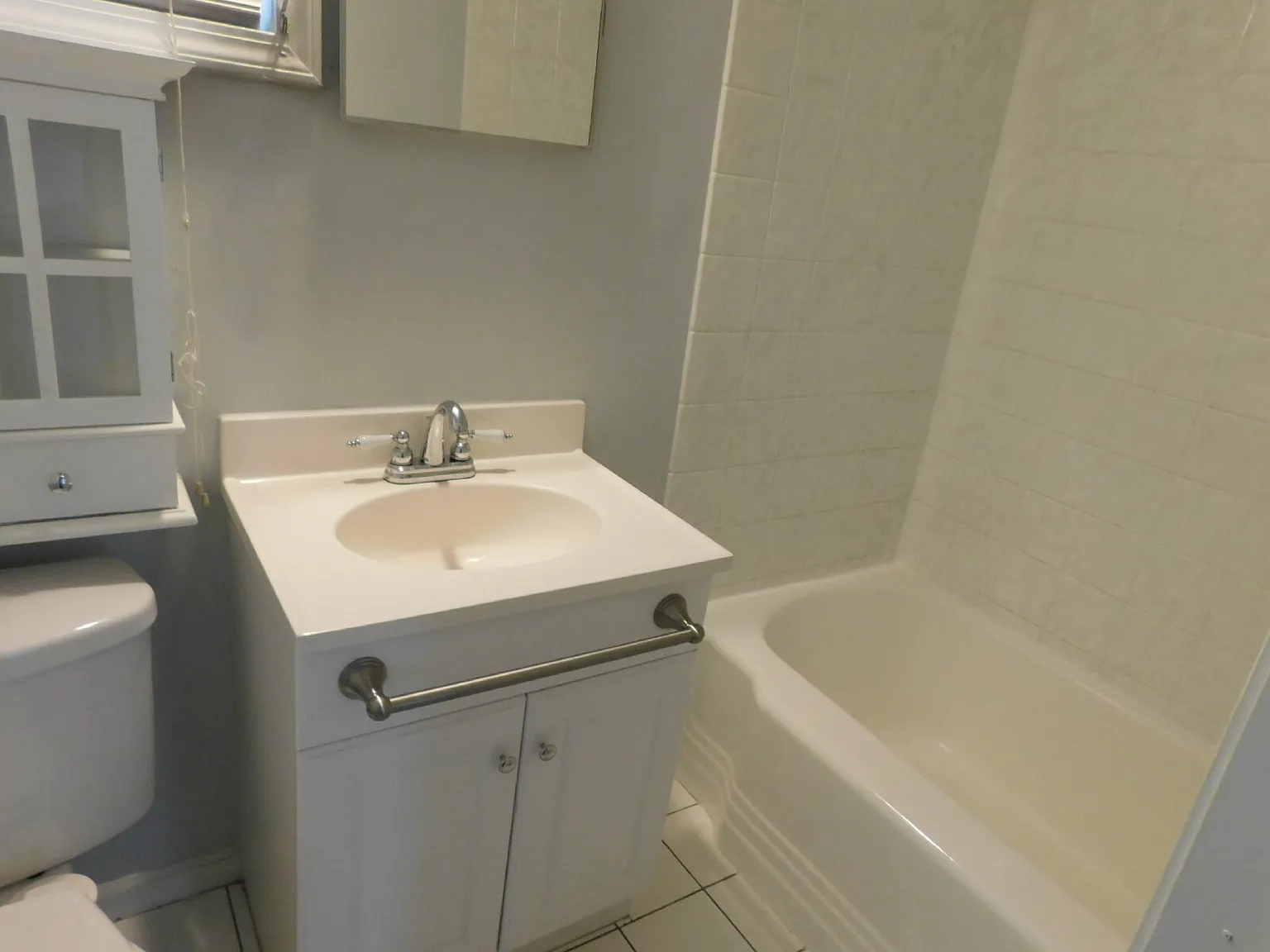 4 bed, 2.5 bath, 1594 sqft, $2,495 — Photo 3