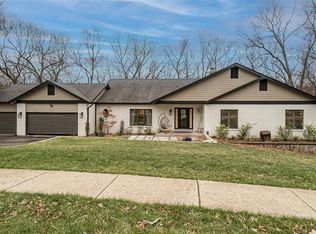 1984 Woodmoor Ridge Dr, Ballwin, MO 63011