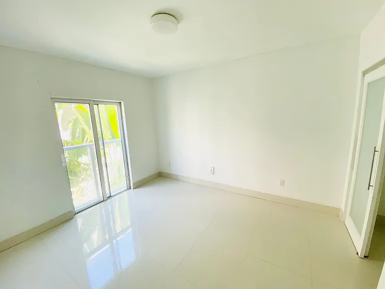 6893 Bay Dr #203 — Photo 8
