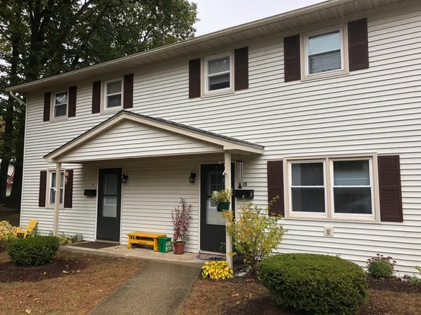 861 Pinecrest Dr, Essex Junction, VT 05452