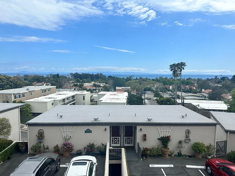 2100 Red Rose Way #P — Photo 16