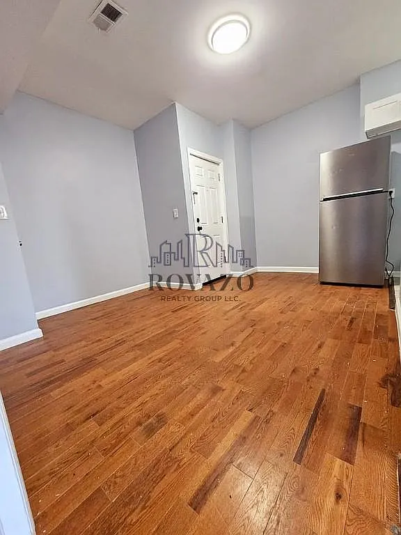 2 bed, $1,750 — Photo 2