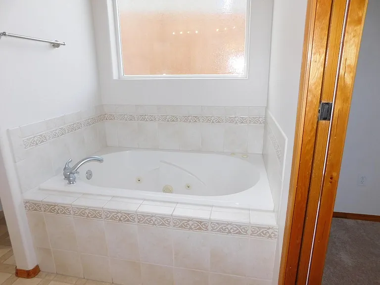 2758 Rue Ct — Photo 26