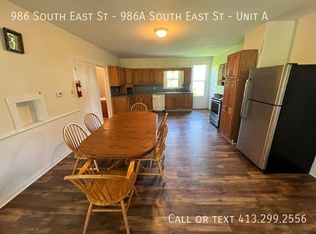 986 S East St UNIT 986A, Amherst, MA 01002