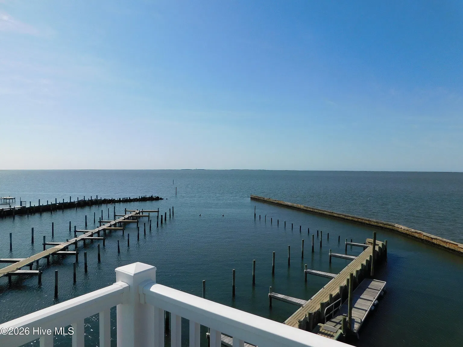 142 S Ferry Dock Rd — Photo 1