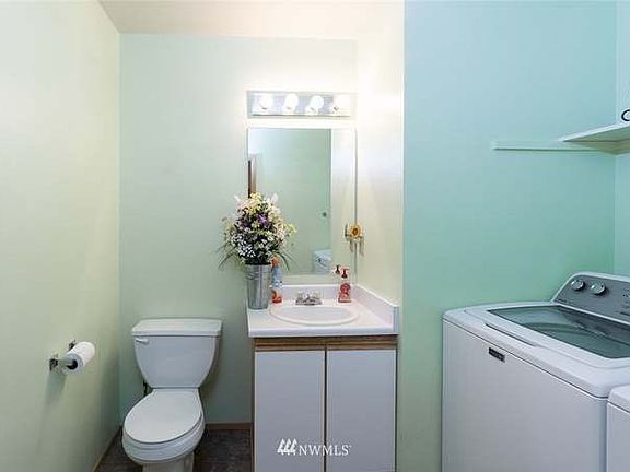 3rd image of 4011 166th St NE #A