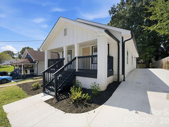 3rd image of 904 Oakshade Ave