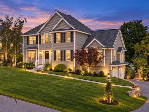 1 Poplar Hill Cir, Merrimac, MA 01860
