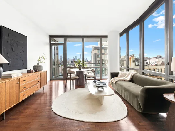 101 West 24th Street image 1 of 22