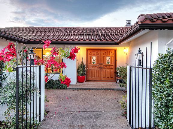 3rd image of 669 Alto Dr