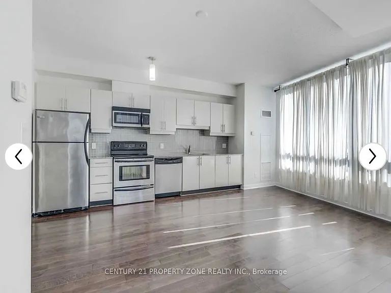 18 Harbour St #308 — Photo 3