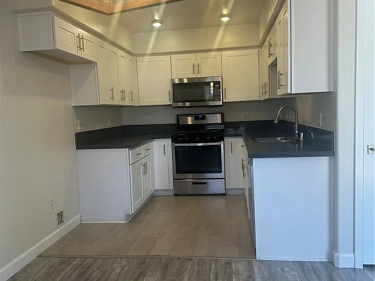 137 S Pritchard Ave — Photo 2