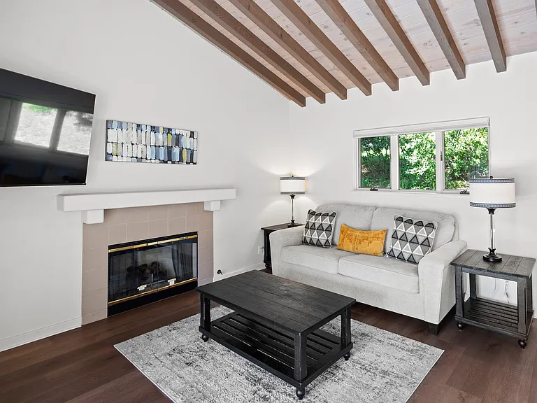47 La Rancheria — Photo 50