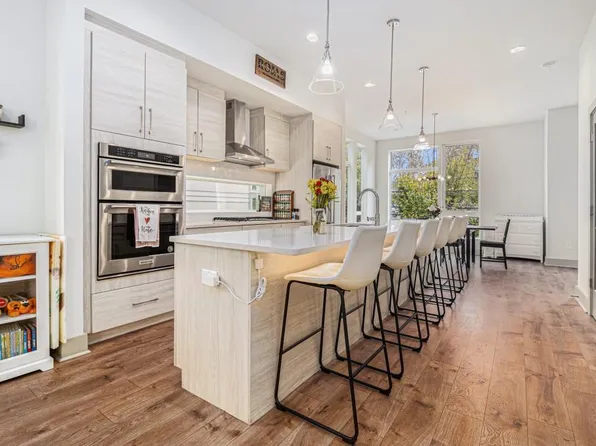 47 Reynolds Square Ln, Atlanta, GA 30307