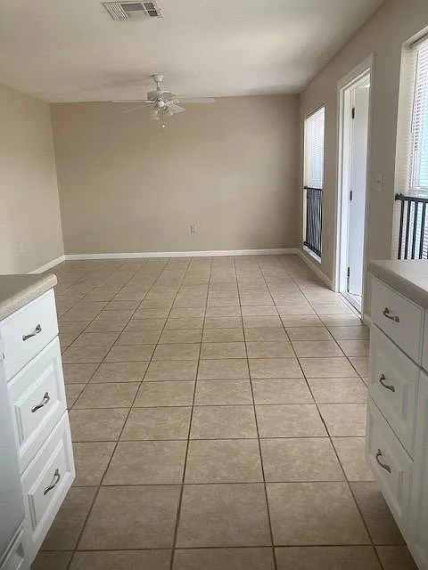 2 bed, 846 sqft, $1,795 — Photo 2