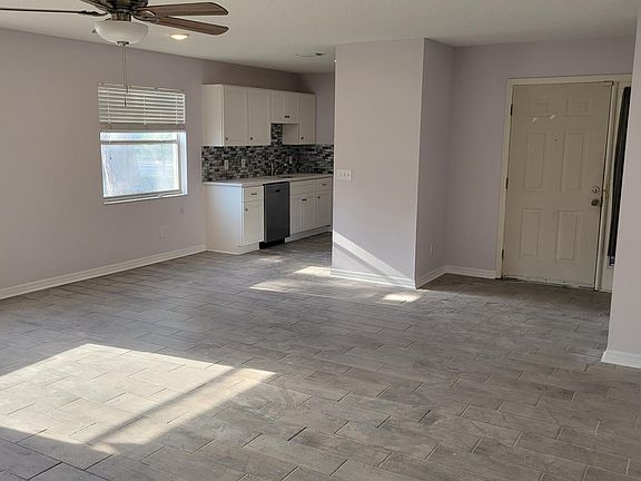 5th image of 1725 Ballard Park Dr