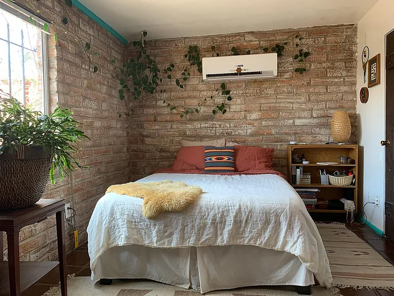 1150 E Winnie Pl — Photo 5