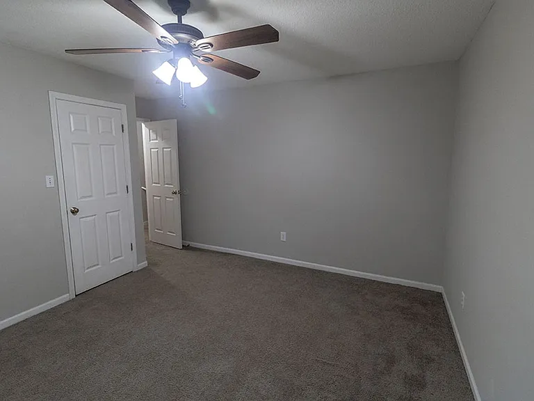 5567-5569 E Pinehurst Ln — Photo 34