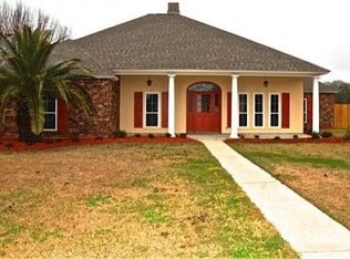 16462 Jay Rd, Prairieville, LA 70769