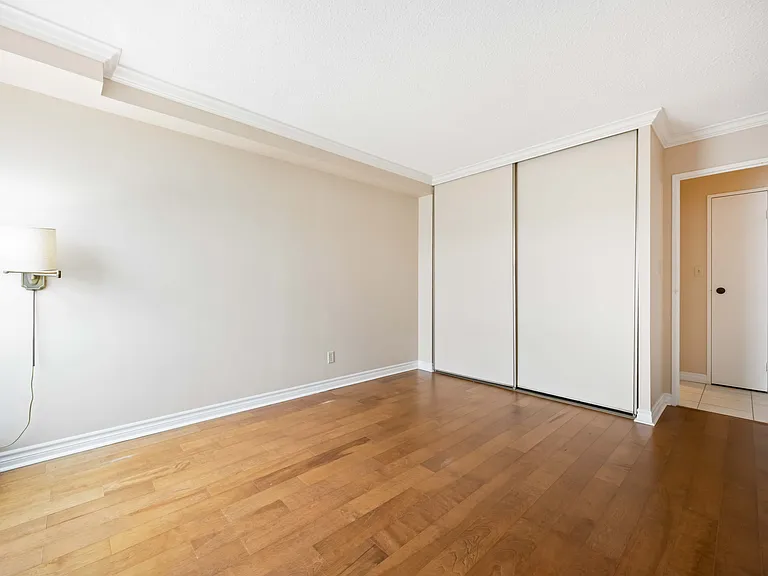 155 Front St N #1306 — Photo 14