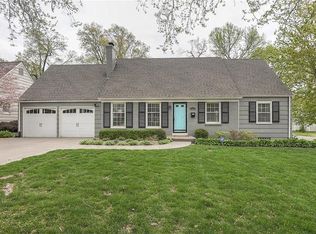 7647 Fairway St, Prairie Village, KS 66208
