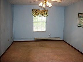 5th image of 271 Residence Dr