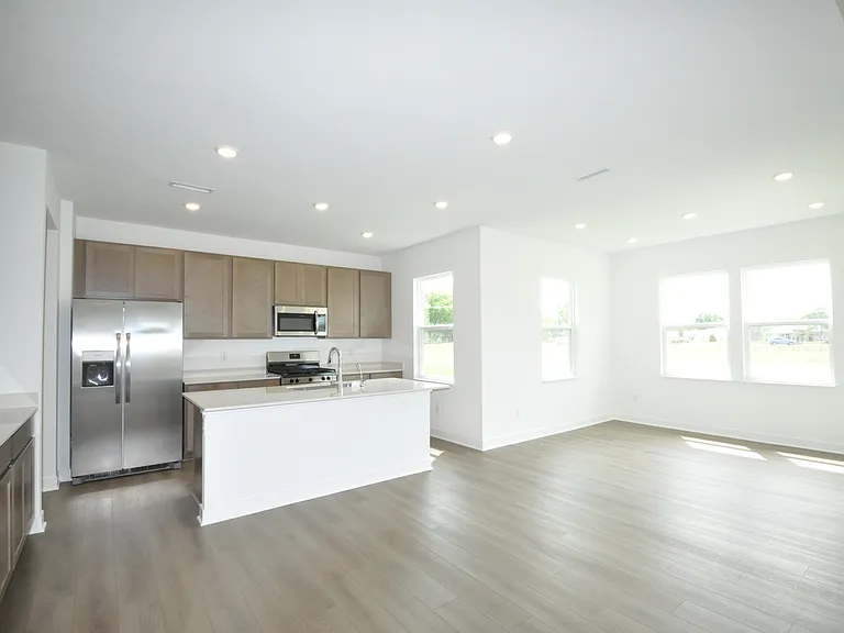 8578 Georgina St — Photo 6