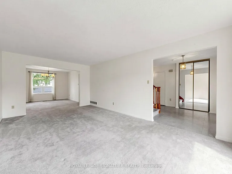 94 Howlett Ave — Photo 9