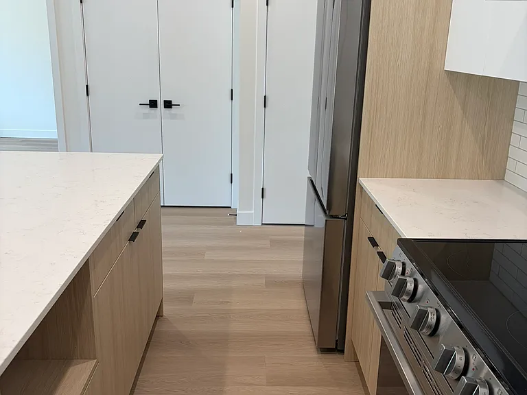 100 Grange Dr — Photo 4