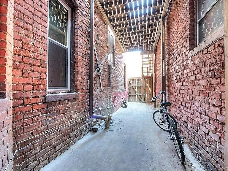 1306 Floyd Ave #1 — Photo 10