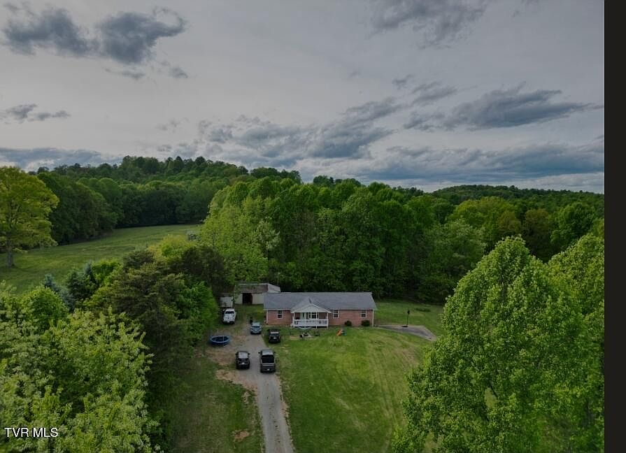 1st image of 21426 Darlington Dr
