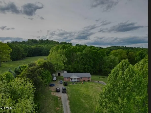 21426 Darlington Dr, Bristol, VA 24202