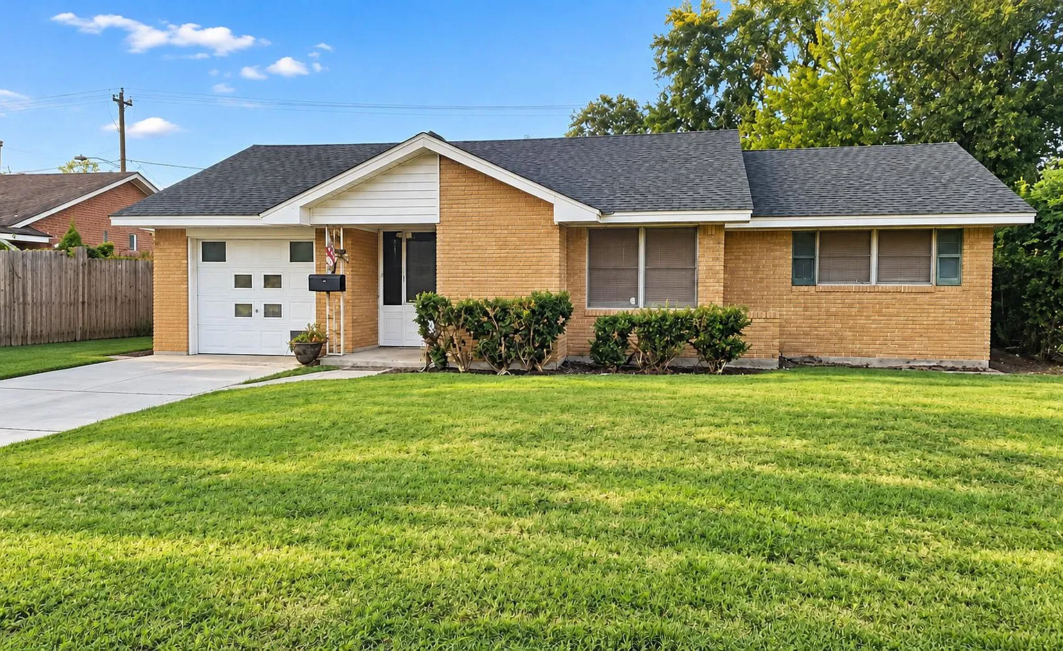 10007 Kittrell St — Photo 1