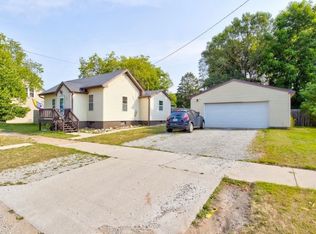 2460 Bangs St, Marinette, WI 54143