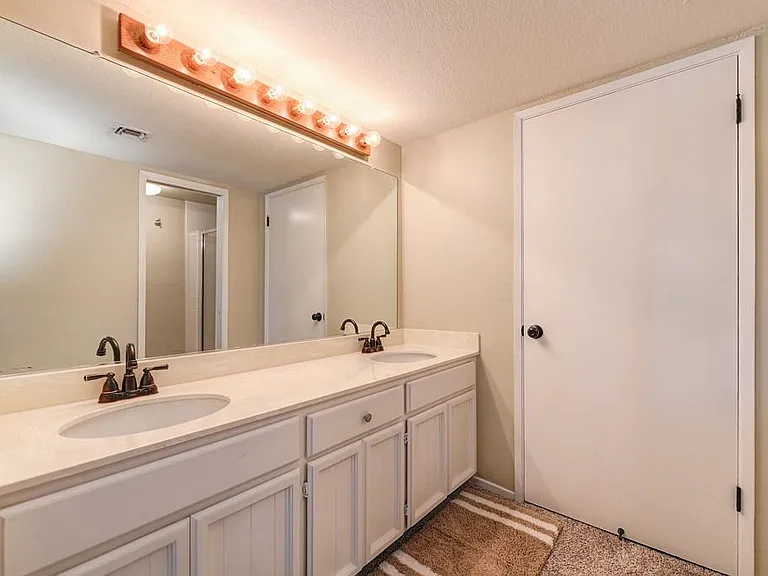 6982 Carreta Ln — Photo 5