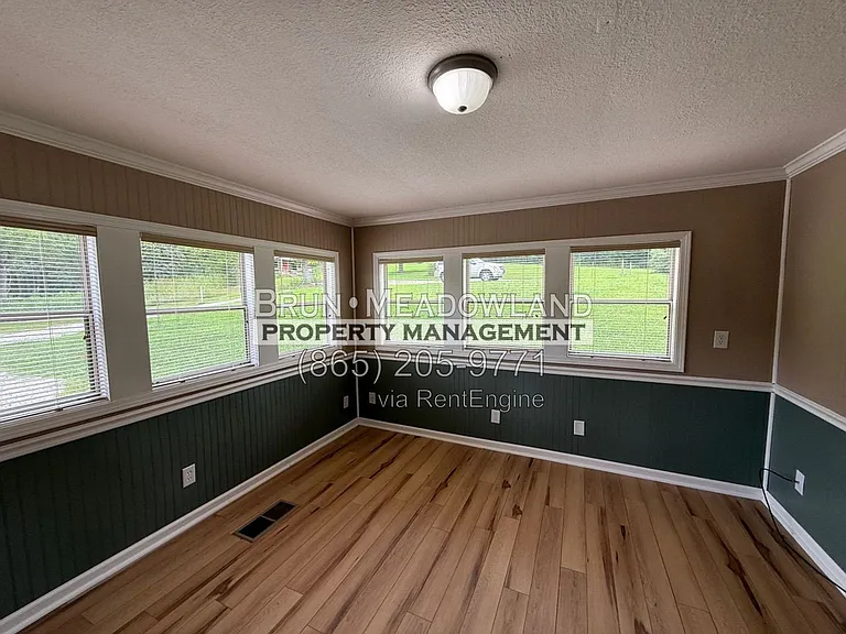 2250 Woodby Ln — Photo 9