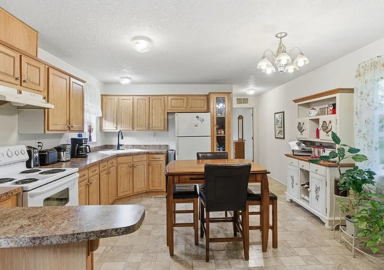 Rent $2050; 2 bed manufactured home — Photo 3