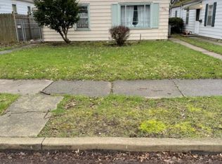 2526 Charlotte Ave, Fort Wayne, IN 46805