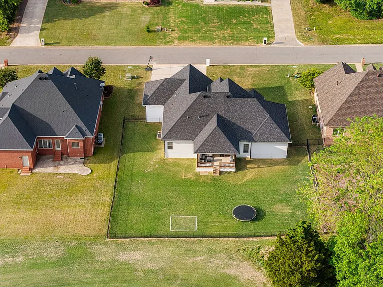 13 Sawgrass St — Photo 33