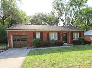 8019 Barkley St, Overland Park, KS 66204