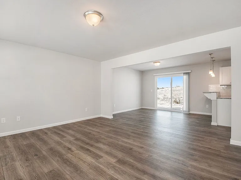 7285 Montego Bay St — Photo 9