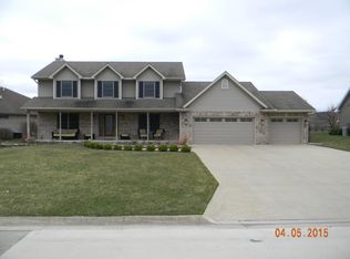 1702 Meadowlark Dr, Pontiac, IL 61764
