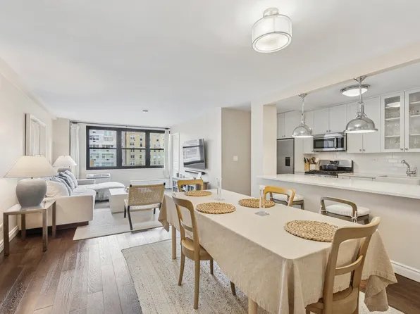 315 East 70th Street 9A image 7 of 7