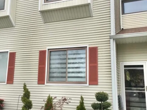 283 Clubhouse Drive, Middletown, NJ 07748